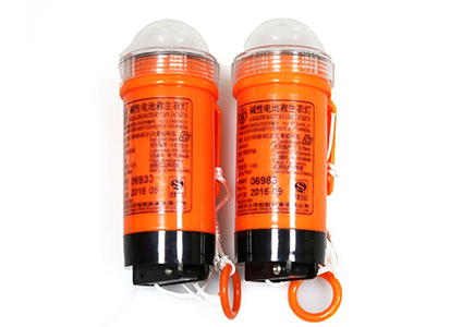 Different-batteries-of-marine-life-saving-light3.jpg